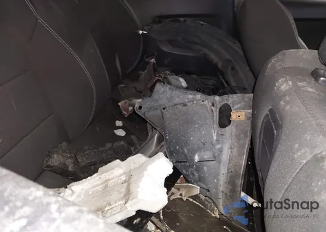 2015 Ford Mustang V6 z USA, uszkodzony, nr VIN 1FATP8EM7F5377638